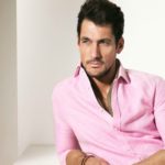 how to wear pink shirt for men
